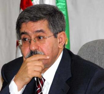 Des pots de Yaourt ont été lancés sur lui, L’histoire rattrape Ouyahia à Oum-El-Bouaghi