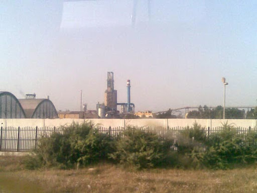 Développement et préservation du cadre de vie, Les zones industrielles, un mal utile pour les communes ?