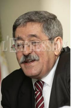 Il a organisé hier un grand meeting à tizi ouzou:Ouyahia, le magicien et la colombe qui jaillit des flammes