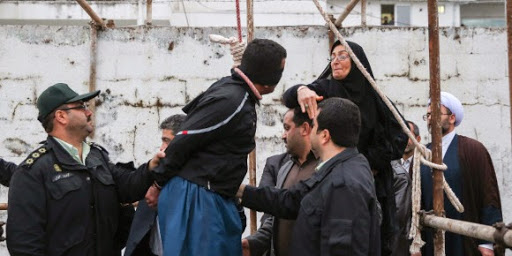 Iran: condamné à mort et grâcié à la toute dernière minute