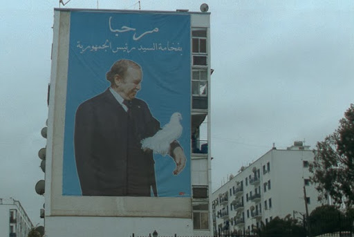 Le candidat Bouteflika accomplit son devoir électoral