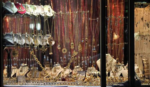 Les ateliers du trafic passent à la vitesse supérieure, L’OR, entre cherté et escroquerie à Oran