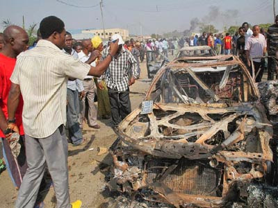 Nigeria, Double attentat à Abuja : 71 morts et 124 blessés
