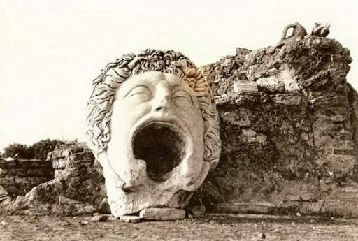 Volé en 1996, La Tunisie restitue à l&rsquo;Algérie le masque de Gorgone