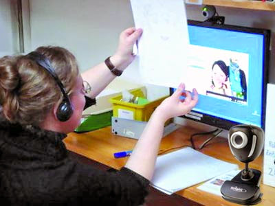 Webcam, La distance effacée