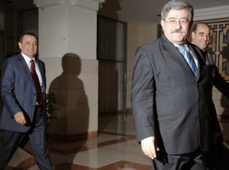  »Aucune limite préalable au projet de révision de la Constitution (Ouyahia)