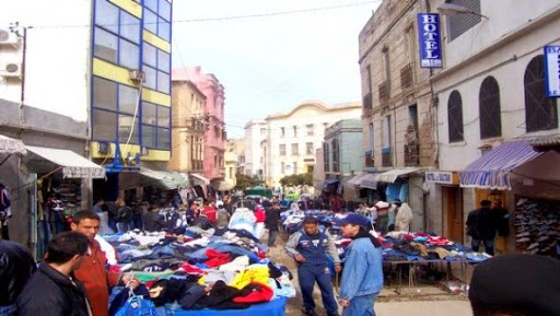 Bab El Oued, marché  »T&rsquo;nache », Ferhat Boussad, terrains de prédilection du commerce informel à Alger