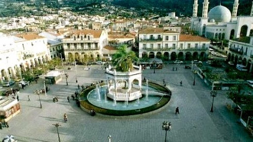 Blida : « La place Ettoute » fait peau neuve