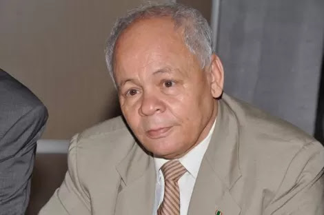 Initié par le groupe de abderahmane belayat : Un front élargi contre saâdani