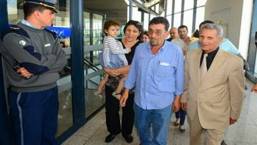 Jenane Arezki, ex-otage au Soudan, accueilli à Alger par sa famille