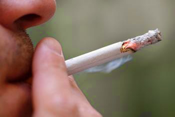 Le tabac et la législation : La fumée qui tue