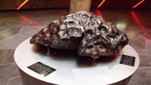 Les météorites algériennes, un patrimoine naturel très convoité (universitaire)