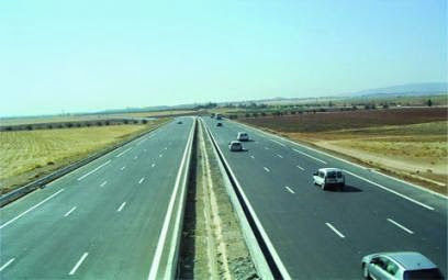 Les retards et les malfaçons s’accumulent sur de nombreux tronçons L’autoroute Est-Ouest : chronique d’un projet inachevé