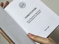 Limitation des mandats présidentiels, Retour à la Constitution de Zeroual