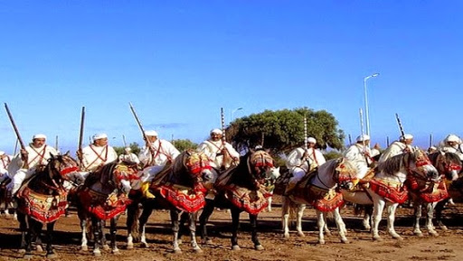 Tiaret : les jeux de fantasia attirent les grandes foules