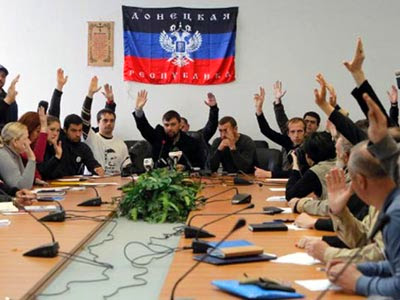 Ukraine, Donetsk et Lougansk font sécession