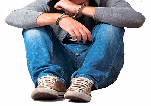 Un collégien écroué pour avoir menacé de mort son enseignant à Relizane