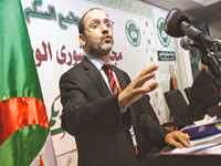 Abderrezak Makri à CHLEF “C’est la mafia financière qui nomme les ministres”