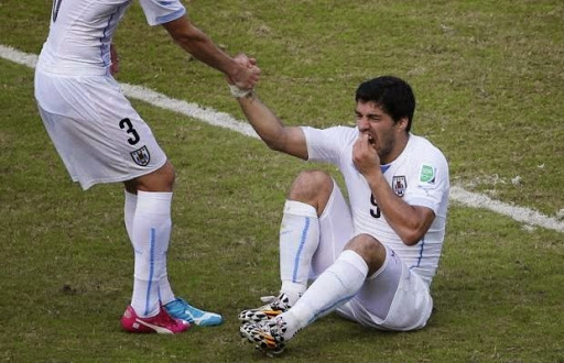 Affaire Suarez : La FIFA n&rsquo;est-elle pas en train d&rsquo;aller trop loin ?