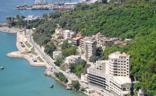 Béjaïa ouvre sa saison estivale à ath mendil : Autopsie d&rsquo;une côte qui se meurt