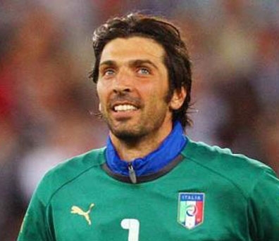 Buffon forfait pour Italie-Angleterre, Sirigu titulaire
