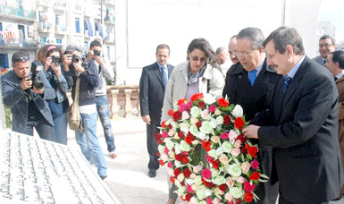 Commémoration du 131e anniversaire de la mort de l’emir abdelkader : Une pensée pour le fondateur de l&rsquo;etat algérien moderne