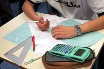 Début des examens du BEM : L&rsquo;examen de physique fait fureur