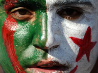 EN : Les supporters Algériens remercient les habitants de Curitiba