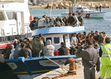 Italie : 9 000 clandestins mineurs ont débarqué par mer