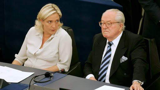 «Jean-Marie Le Pen ne supporte pas de voir sa fille le dépasser»