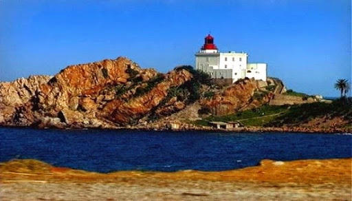 Jijel: la cote de la plage du Grand phare reste intacte