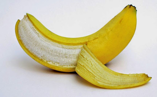 La banane est un remède naturel pour la peau sèche et les cheveux fragiles