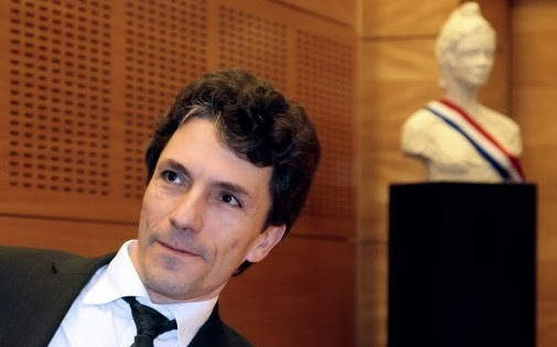 Le juge Trédévic se rendra « dans les jours qui viennent à Alger », selon Laurent Fabius