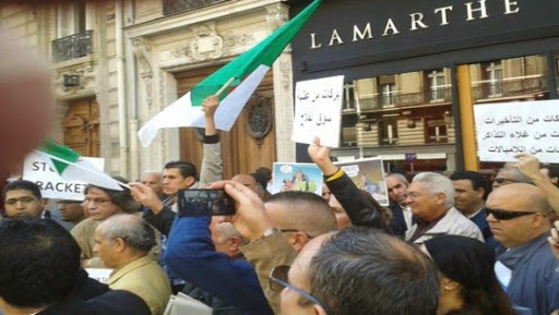 Manifestation à Paris contre la  »cherté » des billets Air Algérie, la compagnie dit pratiquer des règles commerciales