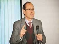 Mohamed-Cherif Belmihoub, professeur de management et de développement institutionnel, à “Liberté”  :“Le plan Sellal, une liste d’intentions”