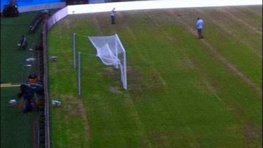 Mondial 2014 : la pelouse de Manaus repeinte pour Italie-Angleterre ?