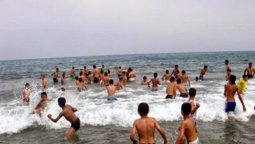 Plus de 7.700 enfants démunis bénéficient de séjours dans les wilayas du littoral à partir de juillet (ministre)