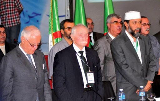 Pôle des forces du changement : Réquisitoire contre la révision de la constitution