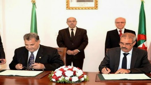 Signature d&rsquo;une convention cadre pour encourager la recherche dans le droit constitutionnel