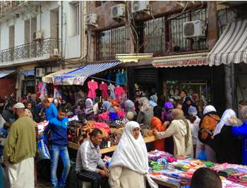 Squat des trottoirs et des rues à annaba : Anarchie quand tu nous prends