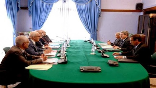 Un poste de vice-président et constitutionnalisation du CNES, principales propositions