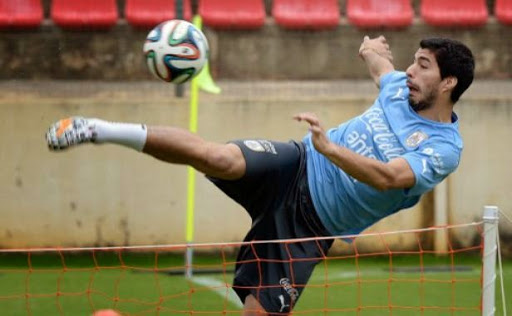 Uruguay : Suarez a un genou « parfait »
