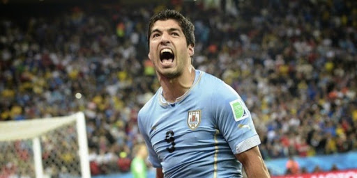Uruguay – Suarez : « Je bute contre son épaule »