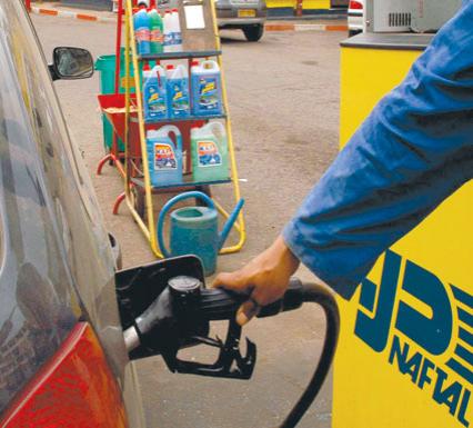 28 stations d&rsquo;essence et 107 boulangeries de permanence à Oran