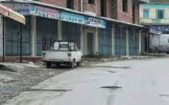 Ath Zemenzer paralysé par une grève générale pour exiger la libération de l’otage