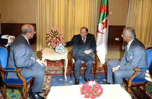 Bouteflika  ordonne le maintien de Halilhodzic : «Vahid doit rester avec nous, c’est une grande équipe que nous avons»