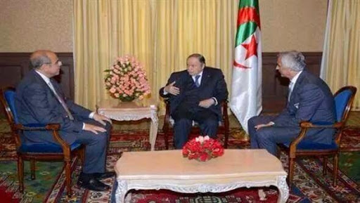 EN : Bouteflika maintient Vahid