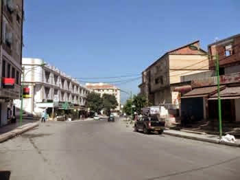 En solidarité avec la famille de l&rsquo;étudiant disparu à tizi ouzou : Marche et grève générale à azazga