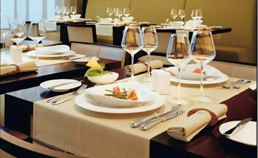 Équipements et ameublements hôteliers, Des réductions douanières à l’importation