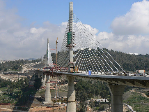 Hydraulique: 411 projets mis en service au premier semestre 2014 (ministre)